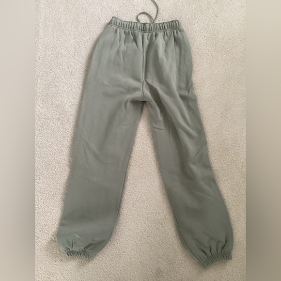 ALO accolade sweatpants (FINALPRICEDROP ) - Picture 6 of 8